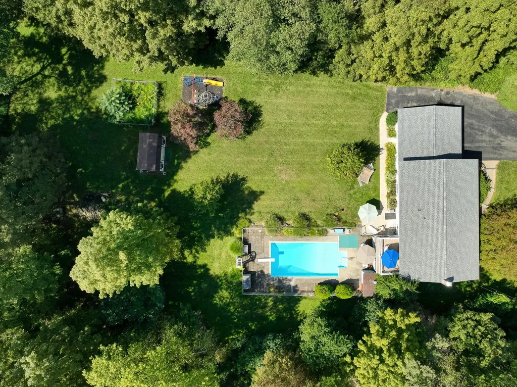 136 Hustis Road Cold Spring NY 10516