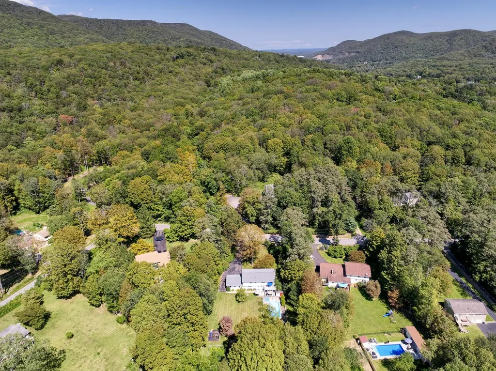 136 Hustis Road Cold Spring NY 10516