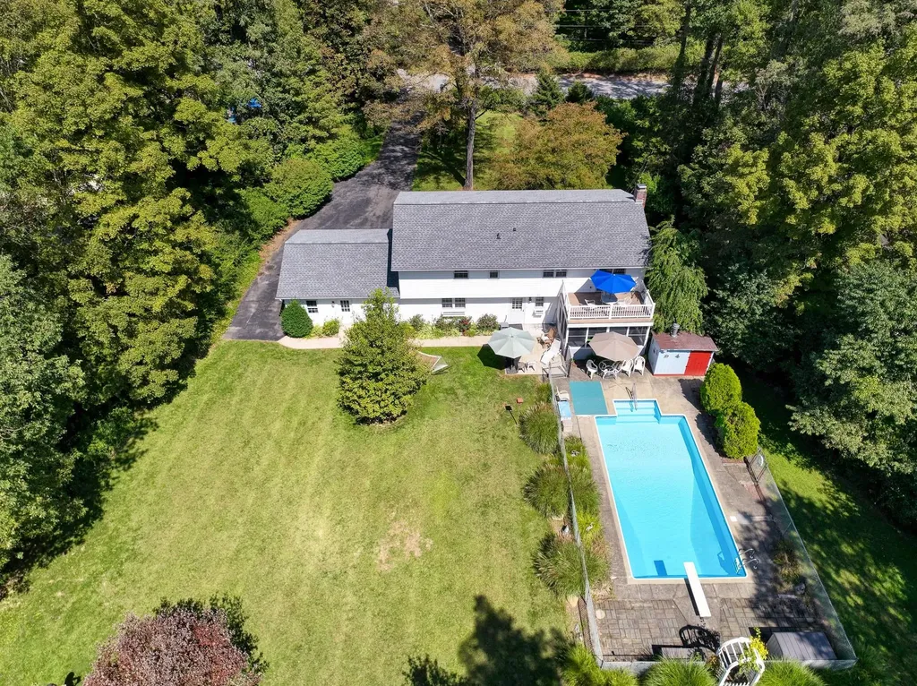 136 Hustis Road Cold Spring NY 10516