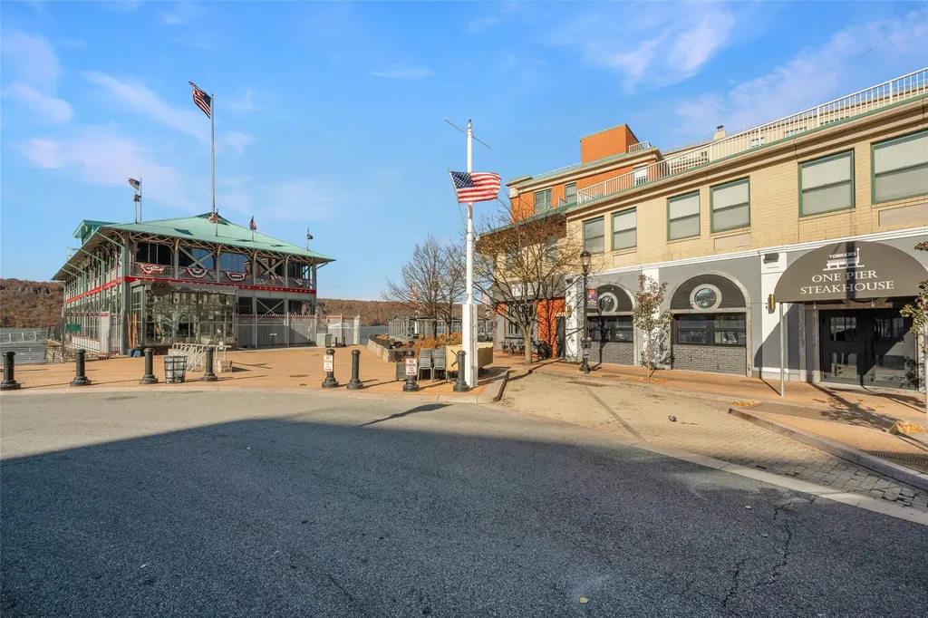 345 N Broadway Yonkers NY 10701
