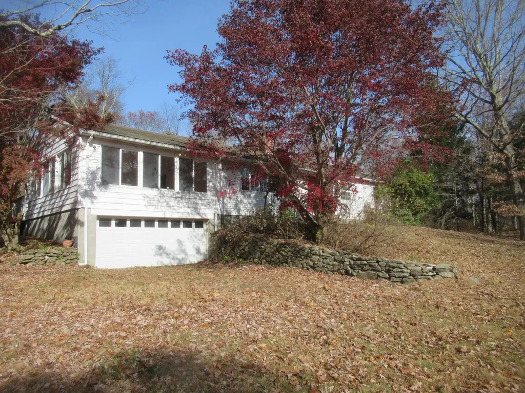 8 Brady Lane Pawling NY 12564