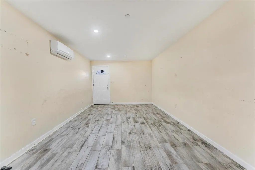 3136 Mickle Avenue Bronx NY 10469
