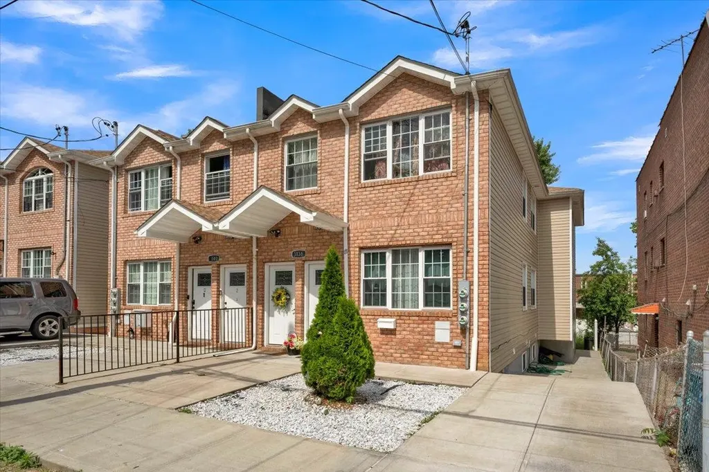 3136 Mickle Avenue Bronx NY 10469