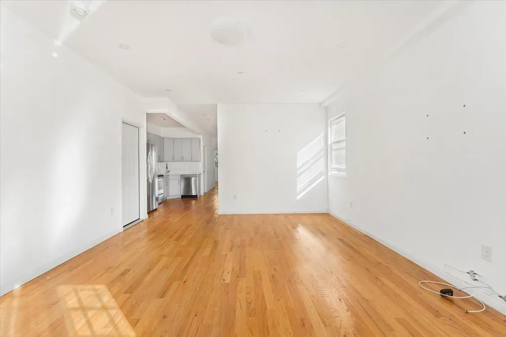 3136 Mickle Avenue Bronx NY 10469
