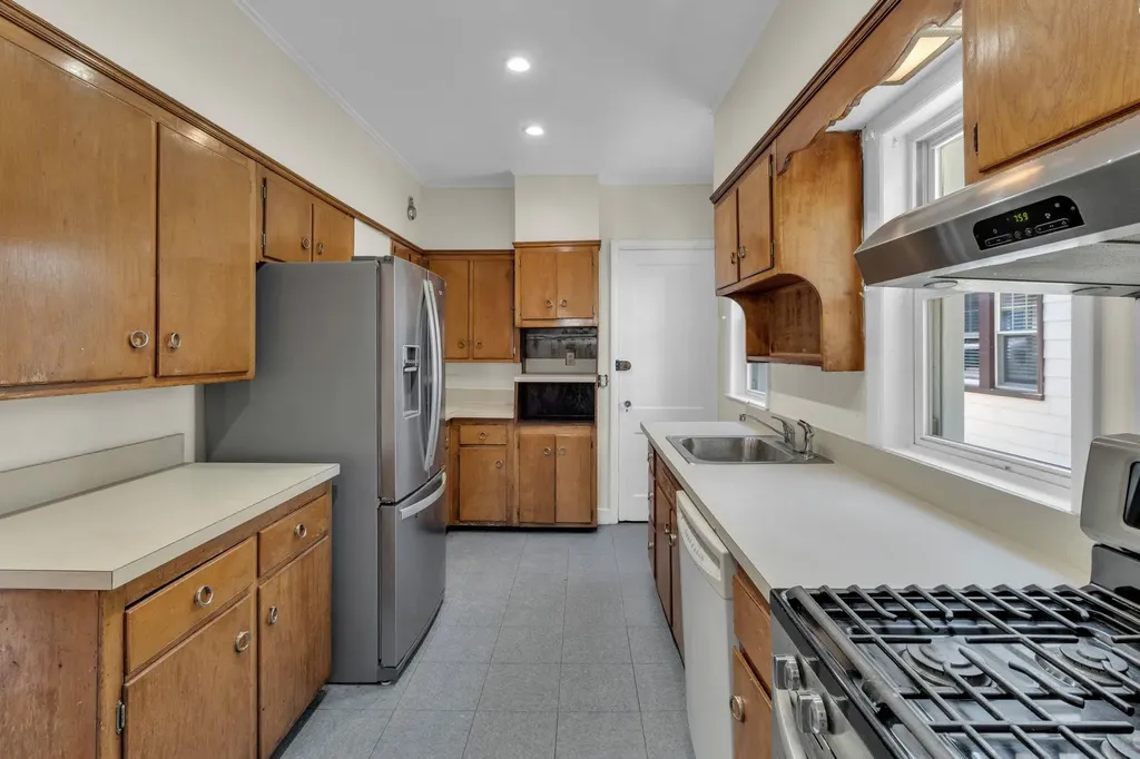63 Ramsey Avenue Yonkers NY 10701