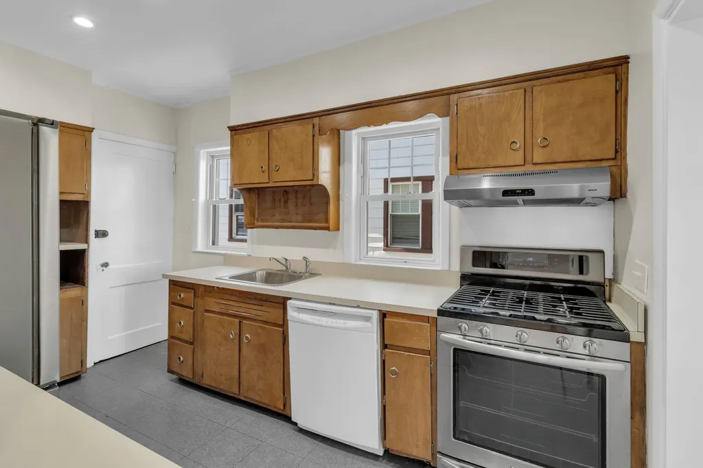 63 Ramsey Avenue Yonkers NY 10701