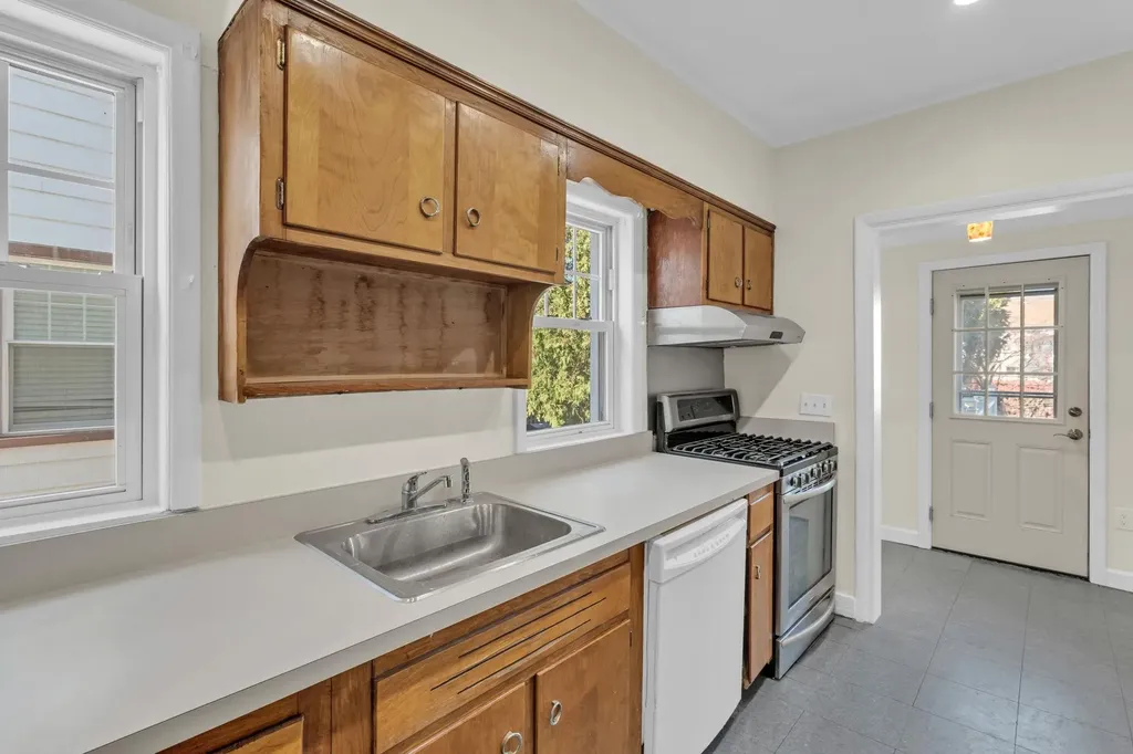 63 Ramsey Avenue Yonkers NY 10701