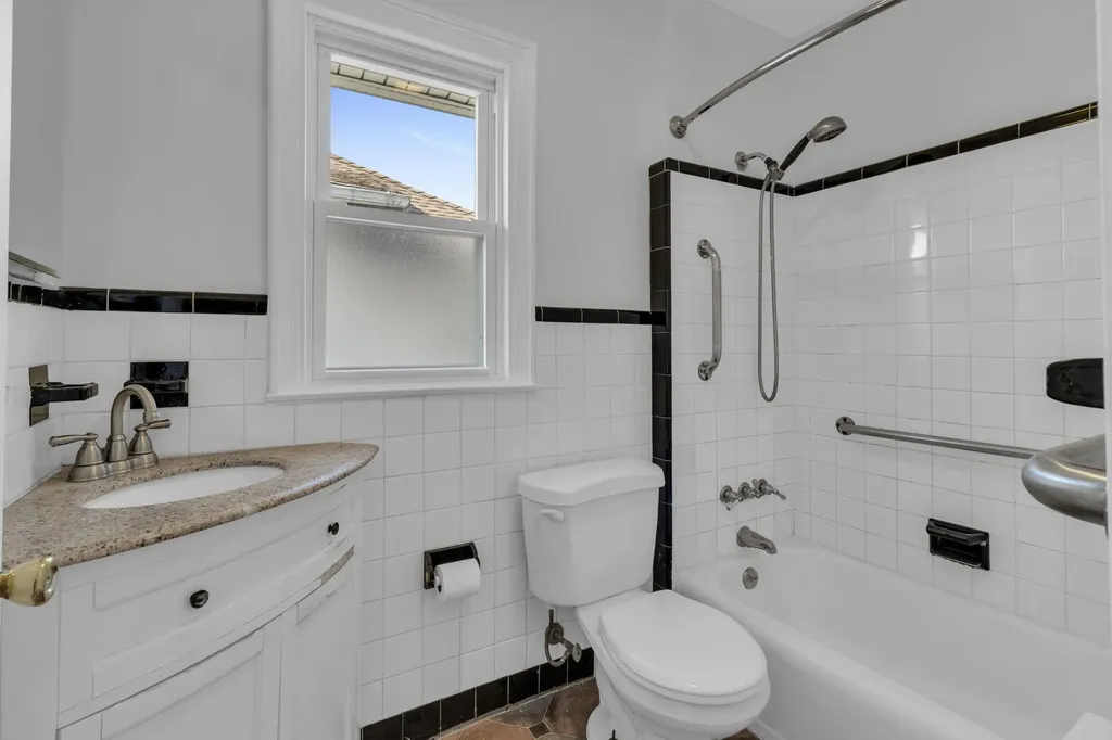 63 Ramsey Avenue Yonkers NY 10701