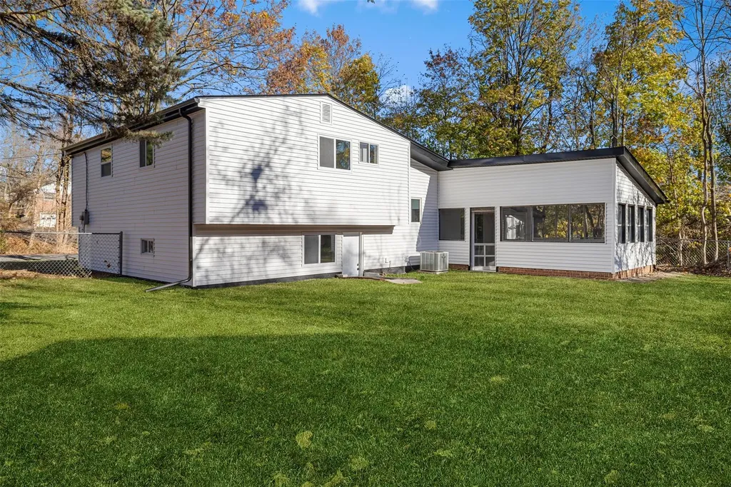 17 Stony Run Road Newburgh NY 12550