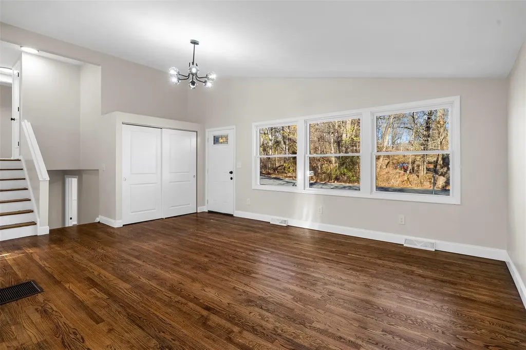 17 Stony Run Road Newburgh NY 12550