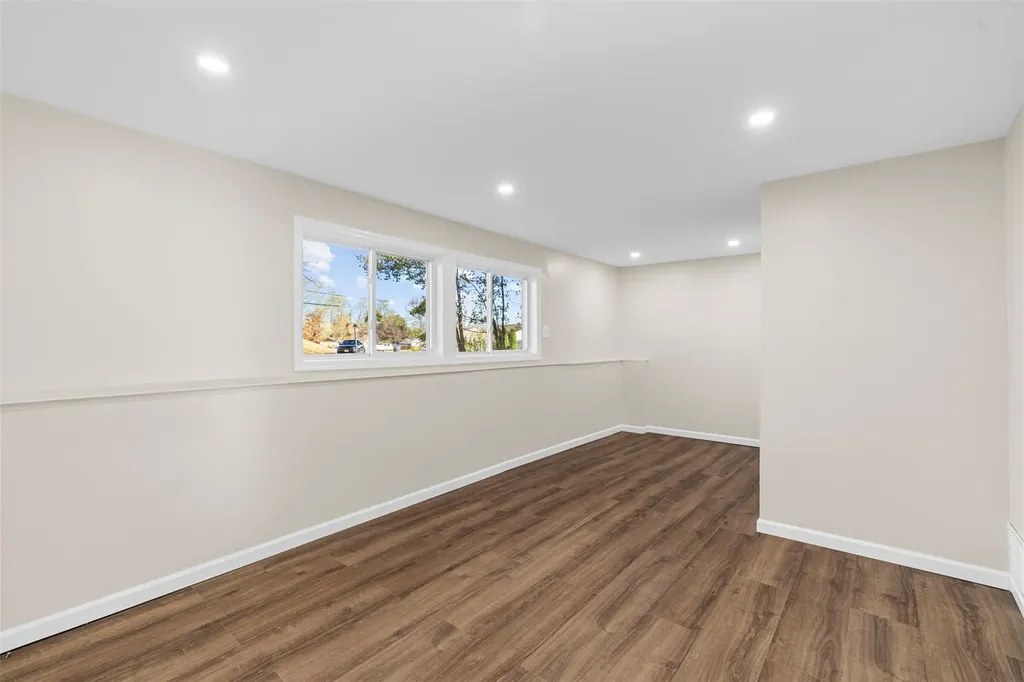 17 Stony Run Road Newburgh NY 12550