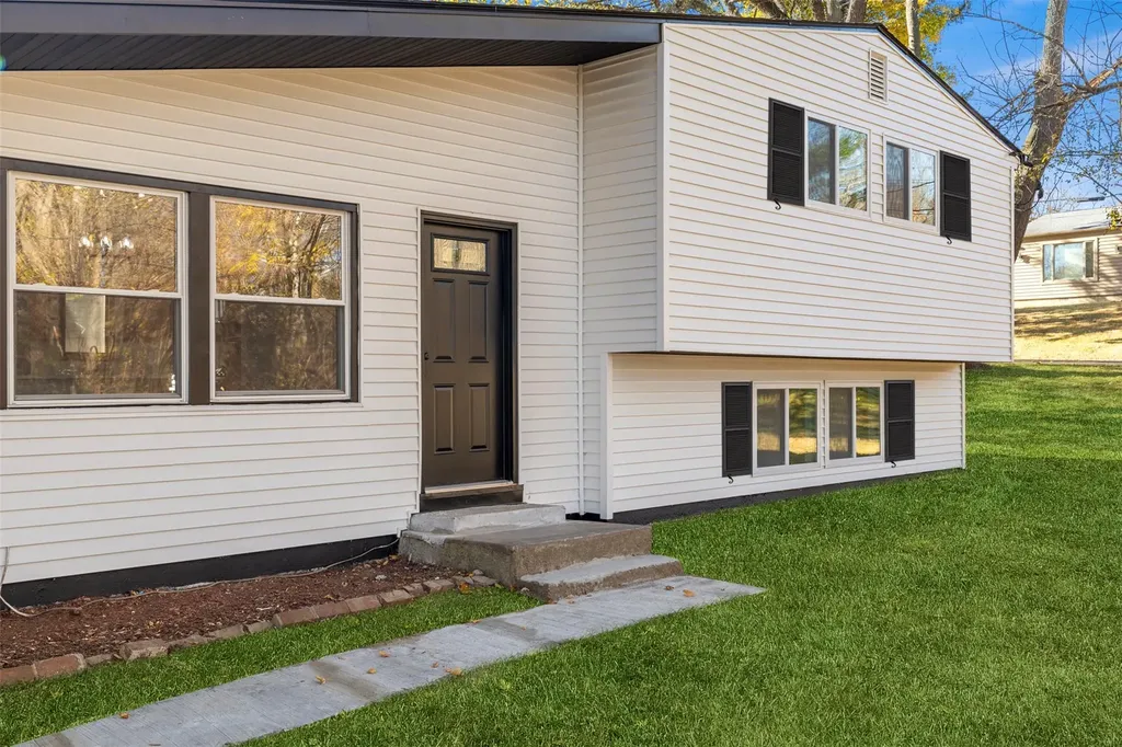 17 Stony Run Road Newburgh NY 12550