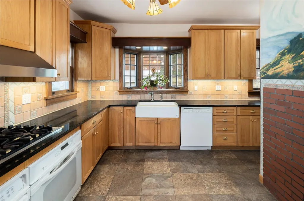 18 Thorn Avenue Mount Kisco NY 10549