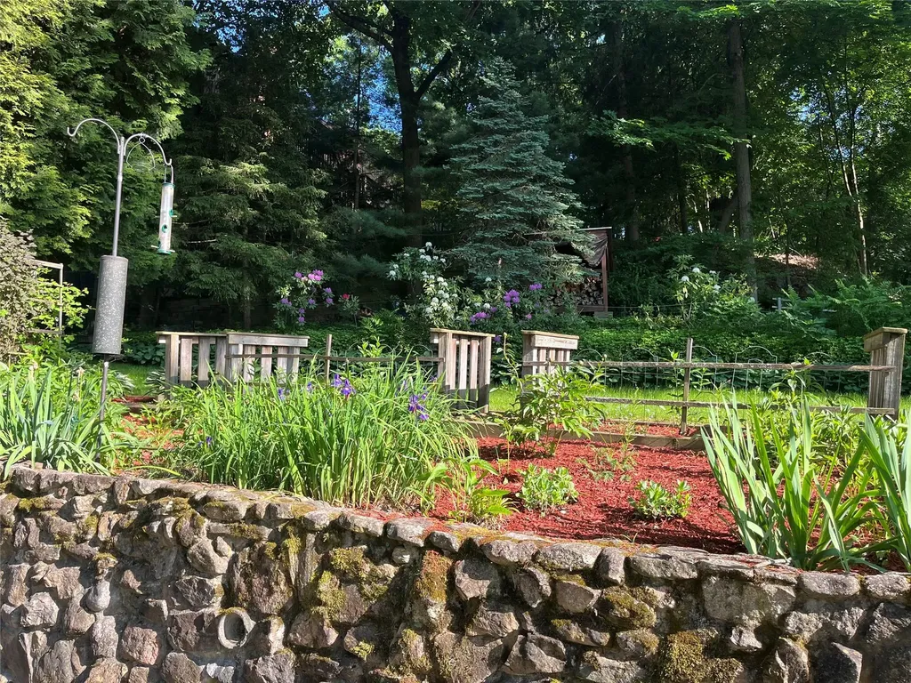 18 Thorn Avenue Mount Kisco NY 10549