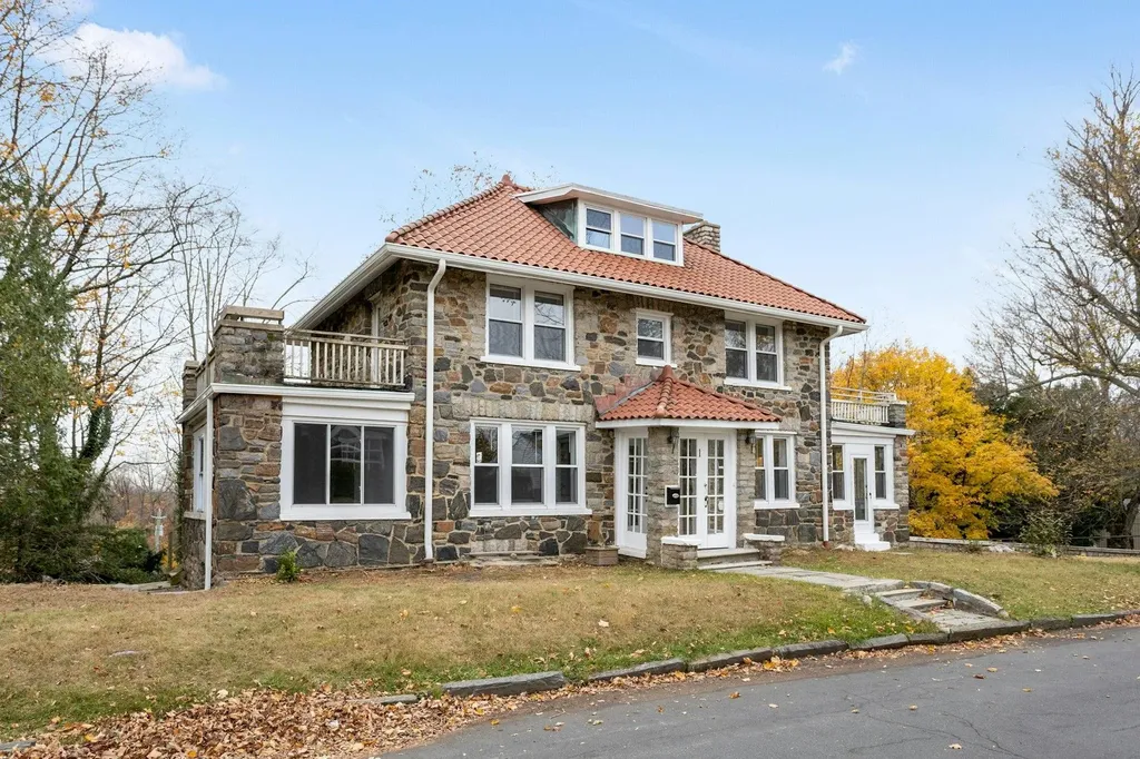 1 Highview Place White Plains NY 10604
