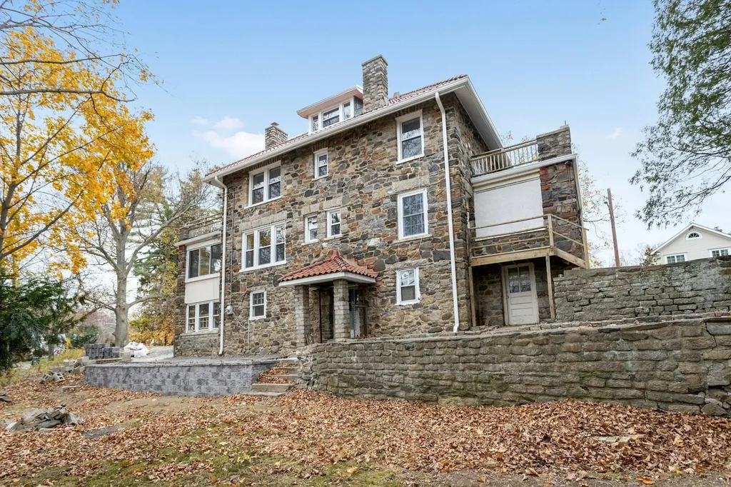 1 Highview Place White Plains NY 10604