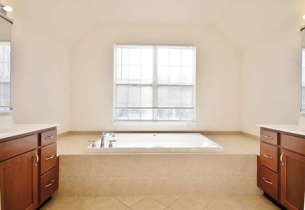615 Creekside Lane Fishkill NY 12524