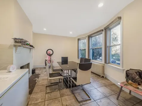 62 Circuit Road New Rochelle NY 10805