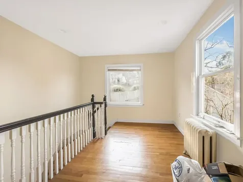 62 Circuit Road New Rochelle NY 10805