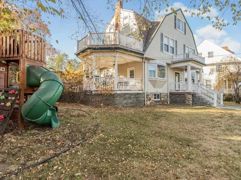 62 Circuit Road New Rochelle NY 10805