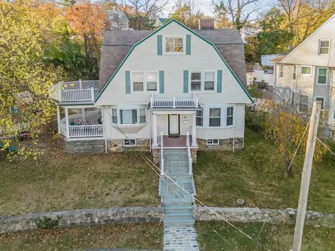 62 Circuit Road New Rochelle NY 10805
