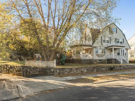62 Circuit Road New Rochelle NY 10805