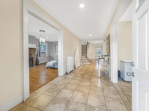 62 Circuit Road New Rochelle NY 10805
