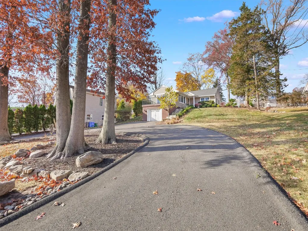 25 Staubitz Avenue Pearl River NY 10965
