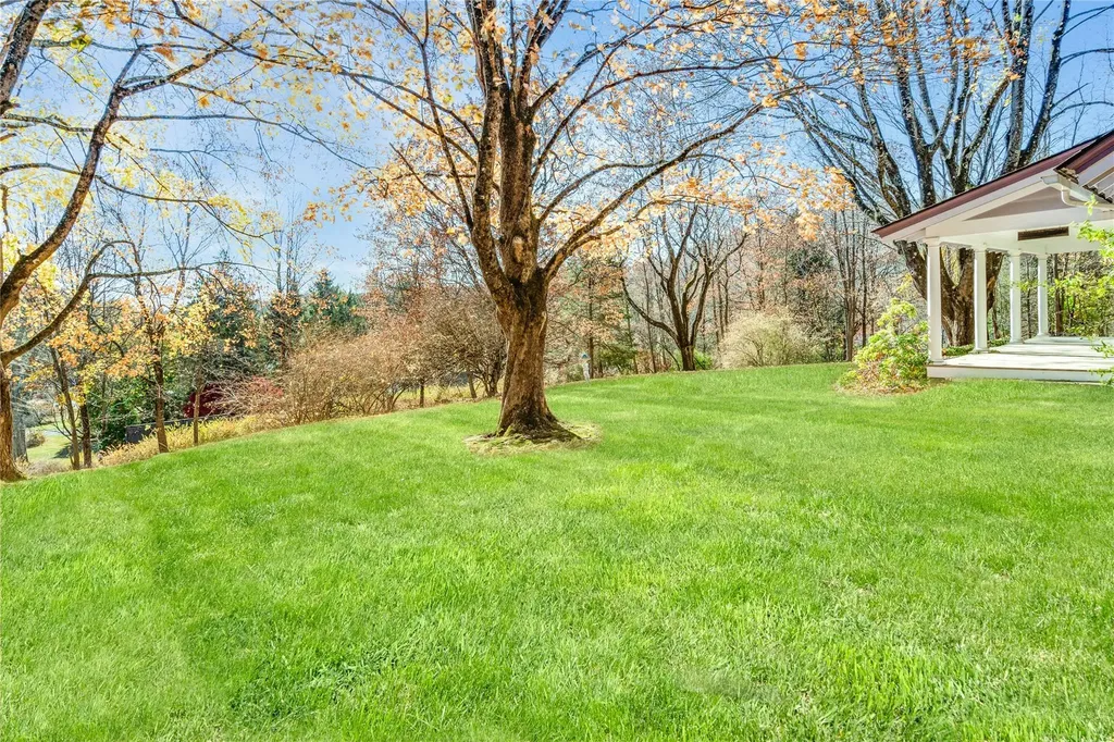 24 Sheridan Drive Pawling NY 12564