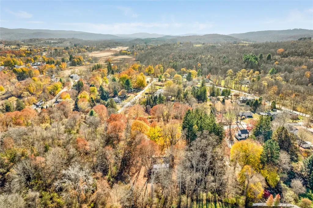 24 Sheridan Drive Pawling NY 12564