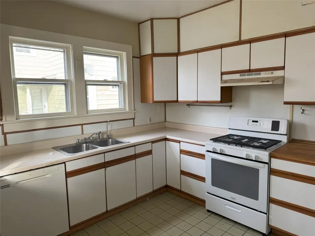 69 Hooker Avenue Poughkeepsie NY 12601