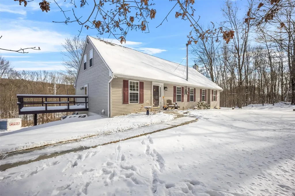 504 Browning Road Salt Point NY 12578