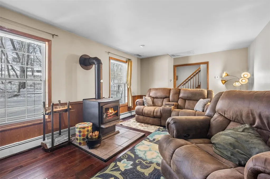504 Browning Road Salt Point NY 12578