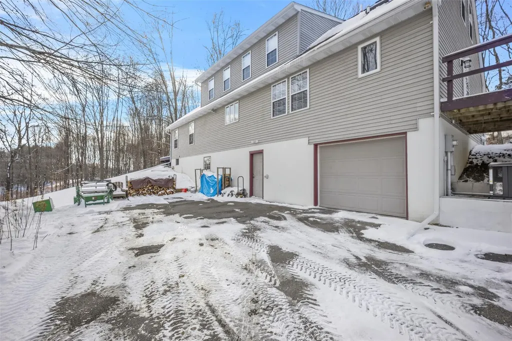 504 Browning Road Salt Point NY 12578