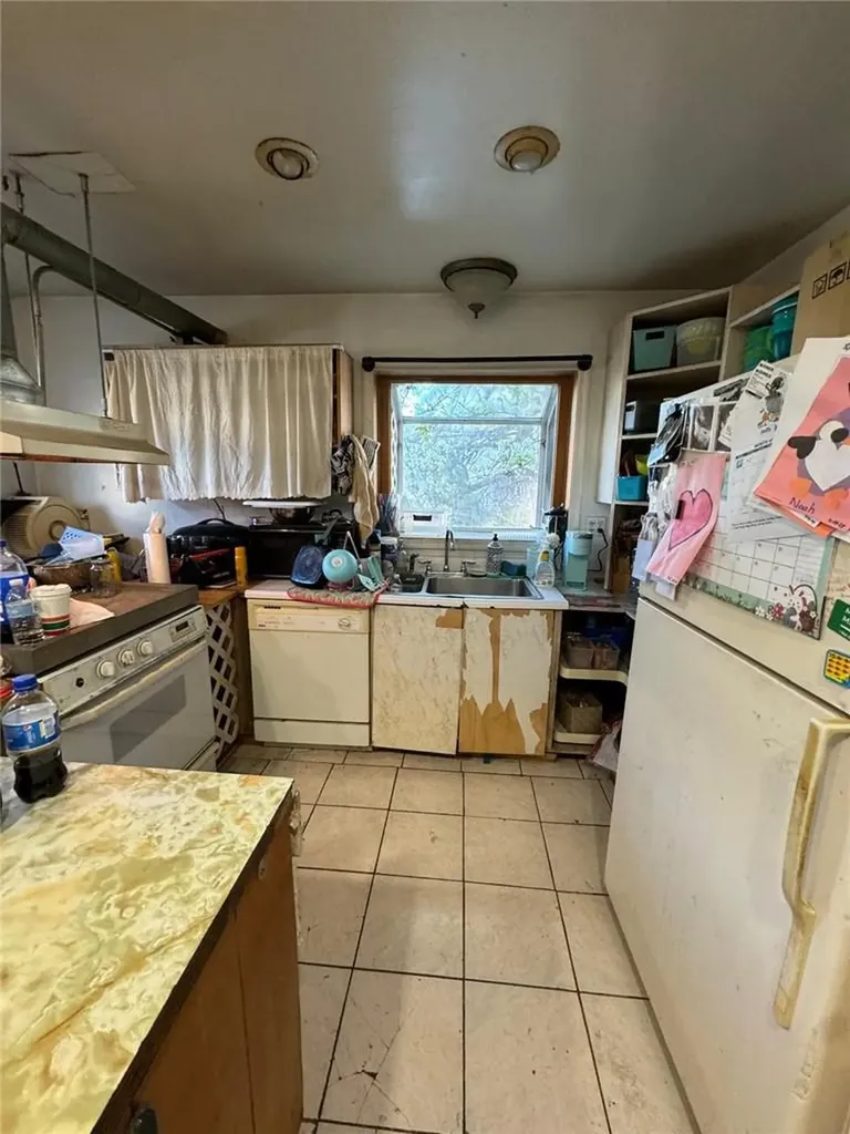 1053 Swinton Avenue Bronx NY 10465