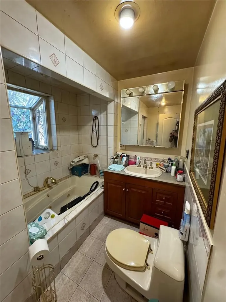 1053 Swinton Avenue Bronx NY 10465