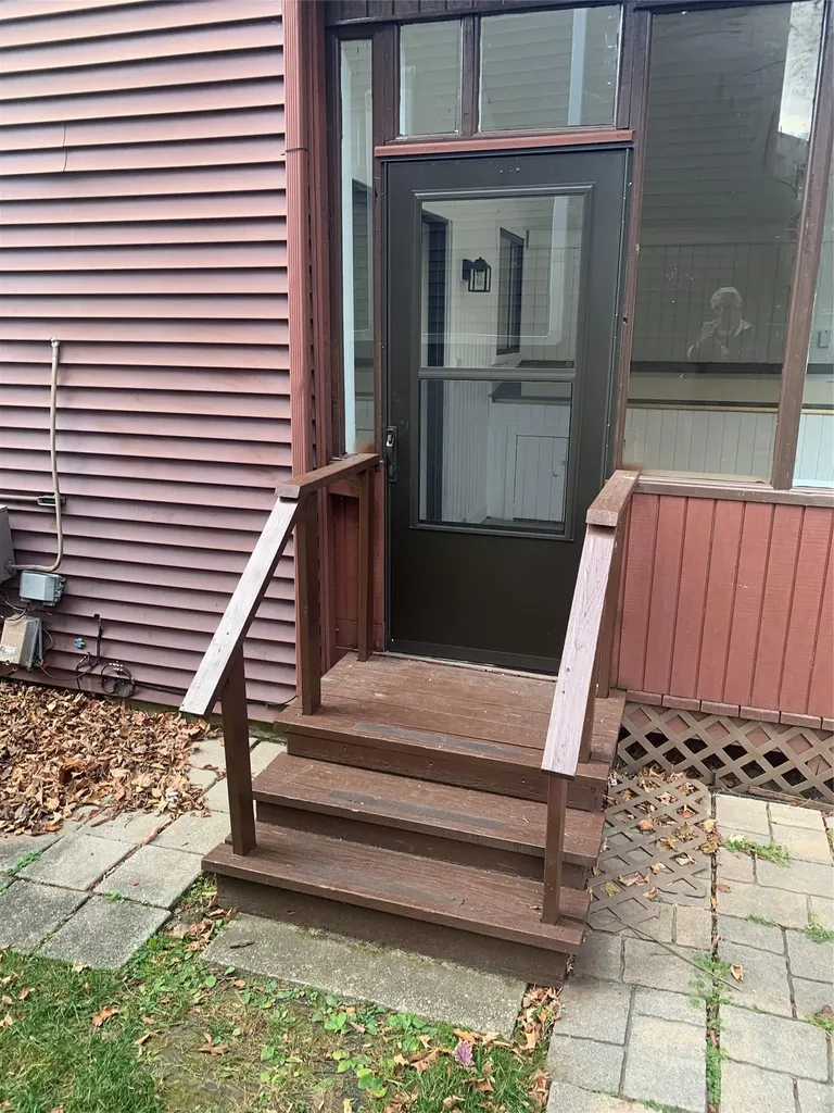 93 Sterling Place Highland NY 12528
