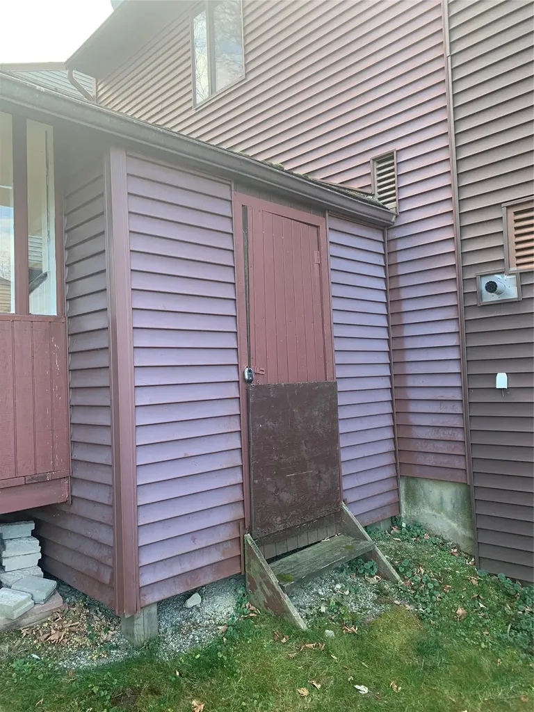 93 Sterling Place Highland NY 12528