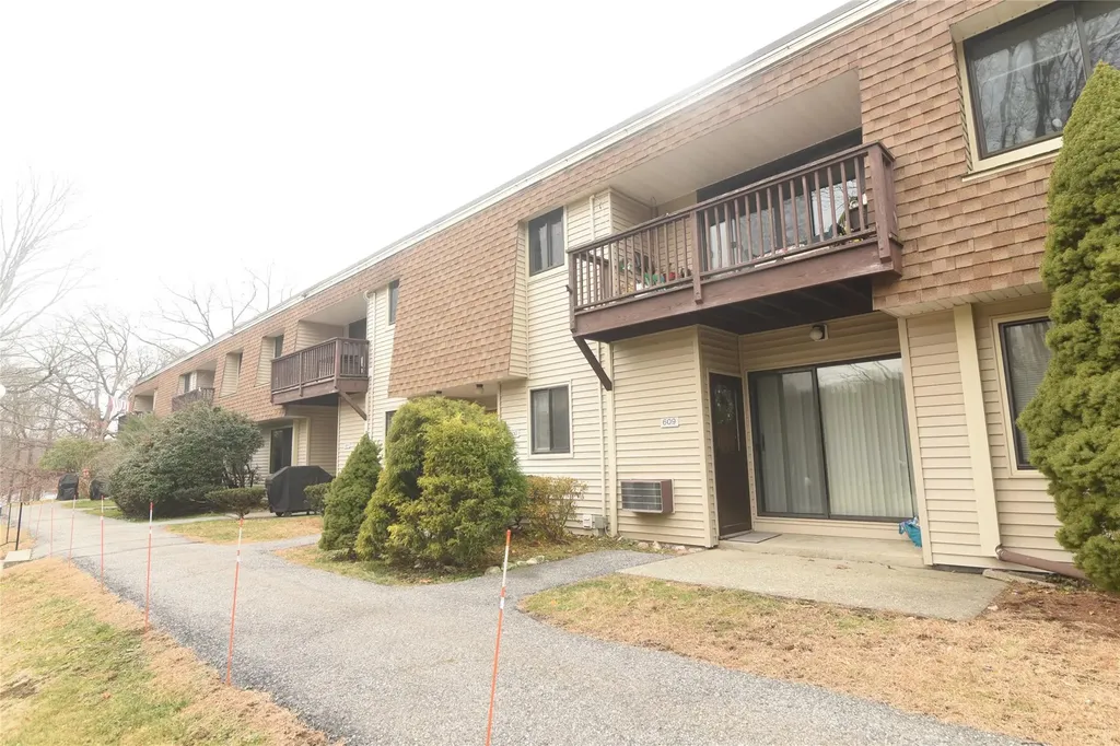 611 Vista On The Lake Carmel NY 10512