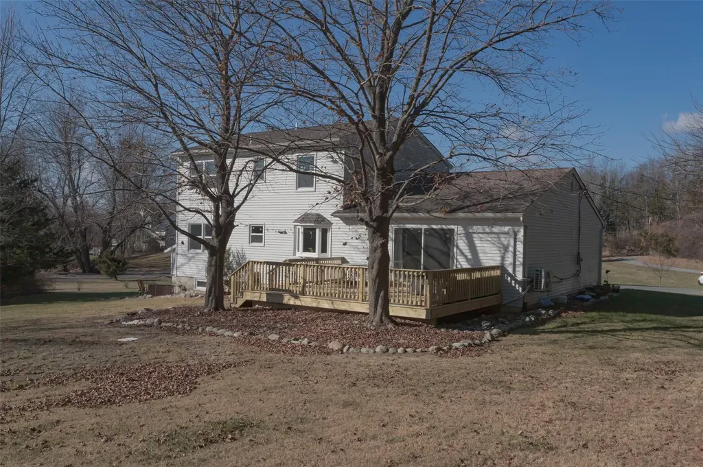 8 Old Cross Road Warwick NY 10990