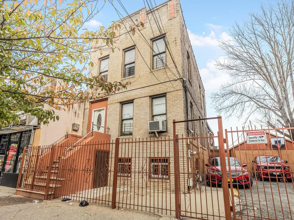 1262 Leland Avenue Bronx NY 10472