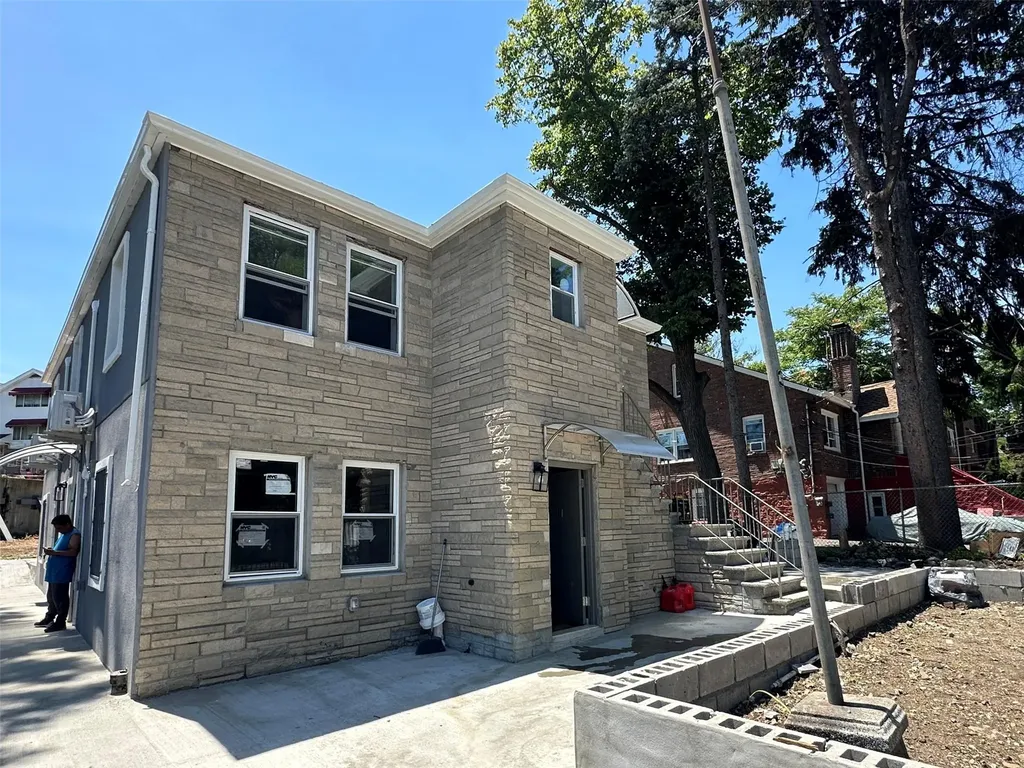 3653 Marolla Place Bronx NY 10466