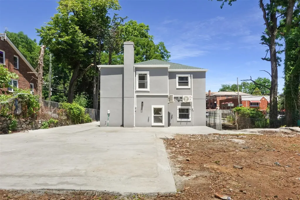 3653 Marolla Place Bronx NY 10466