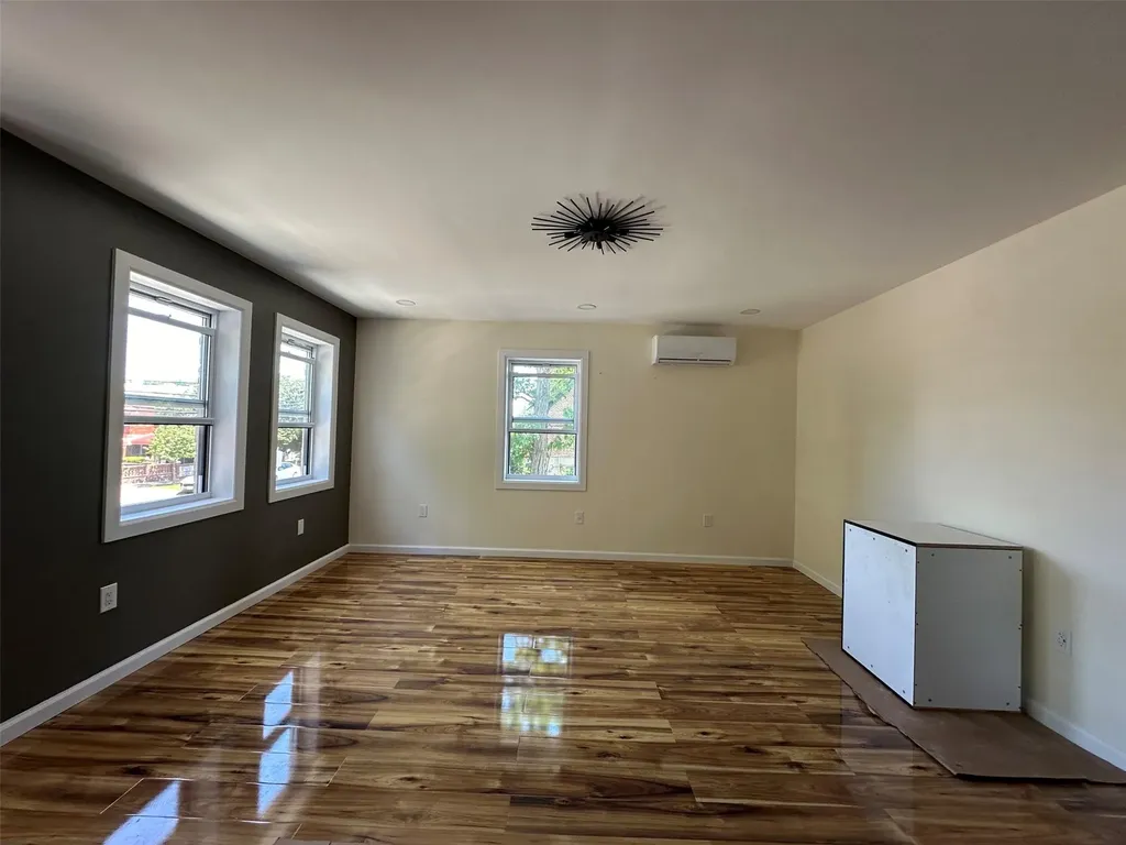 3653 Marolla Place Bronx NY 10466