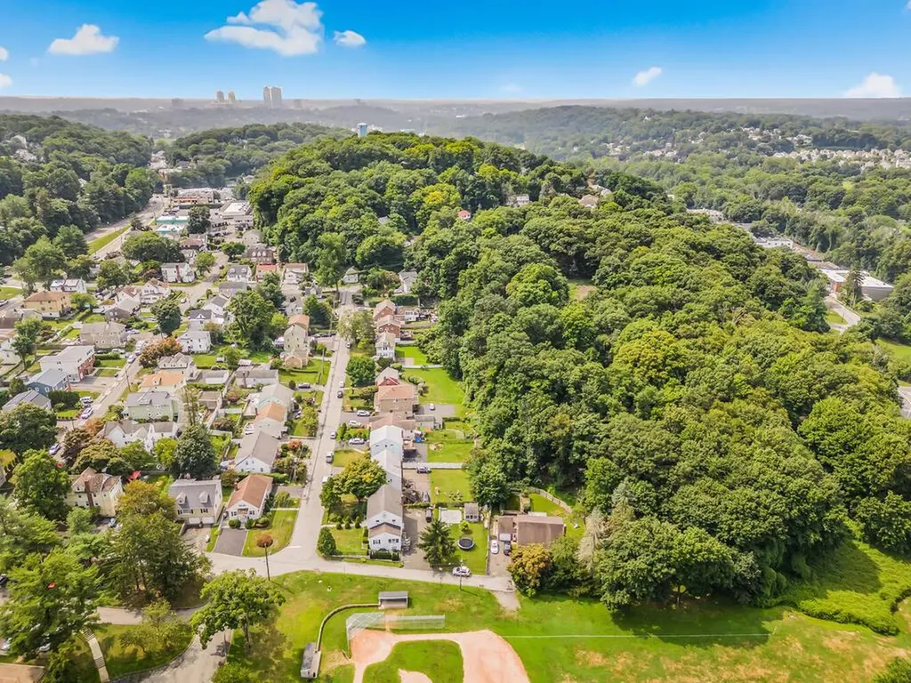 21 Clove Road White Plains NY 10603