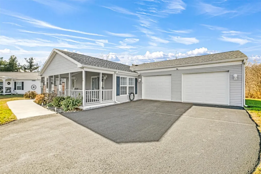 10 Boca Court Poughkeepsie NY 12603
