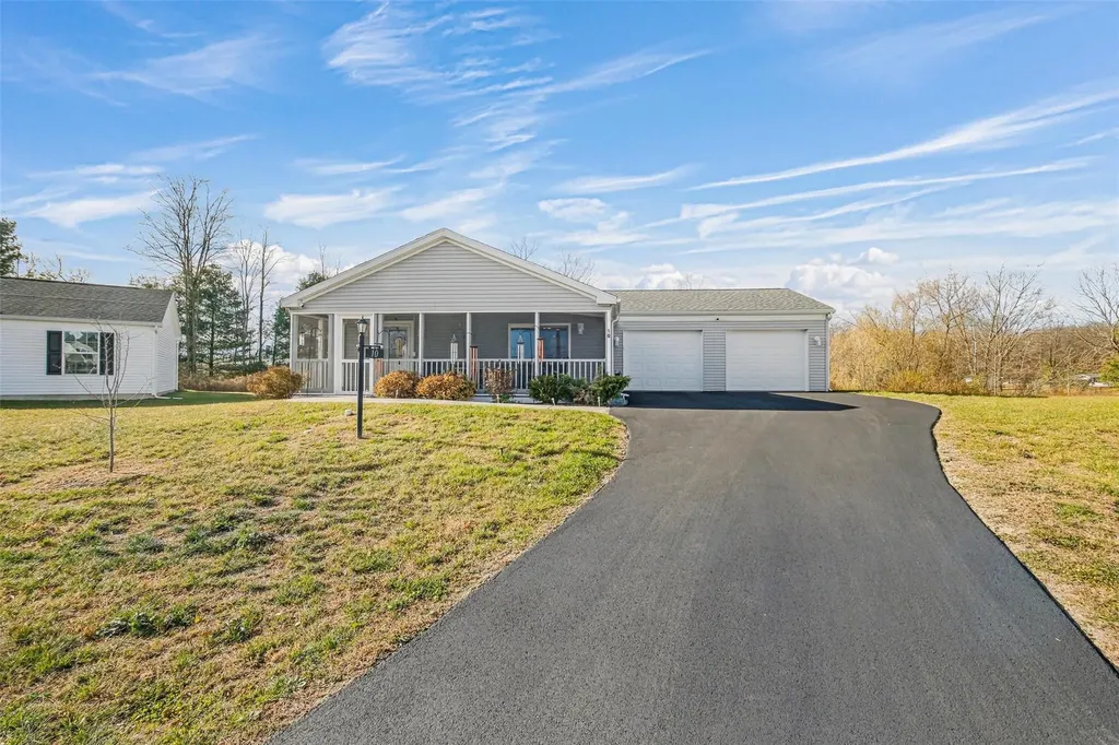 10 Boca Court Poughkeepsie NY 12603