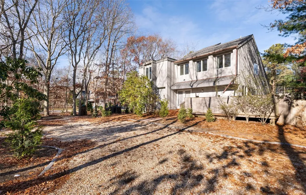 4 Todd Drive East Hampton NY 11937