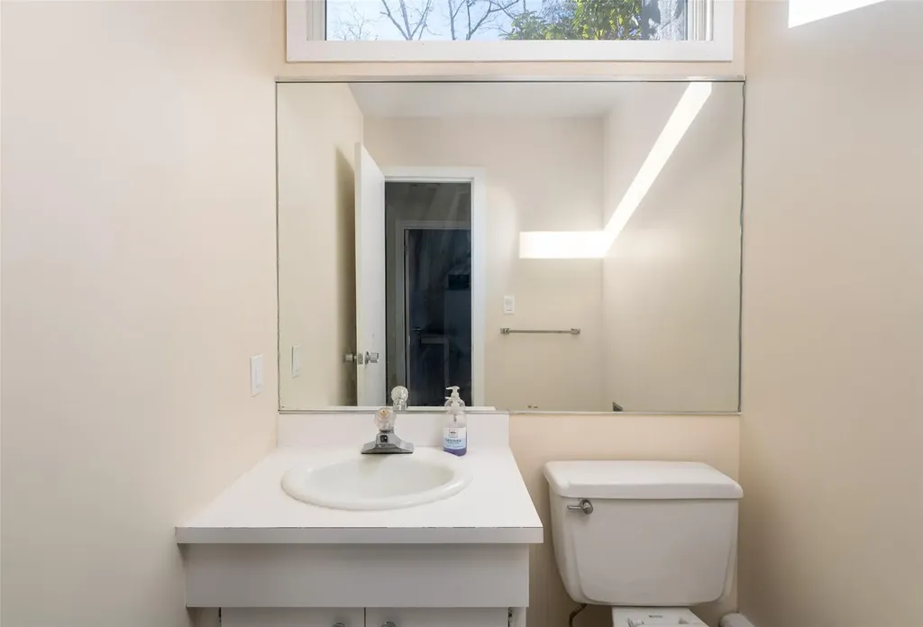 4 Todd Drive East Hampton NY 11937