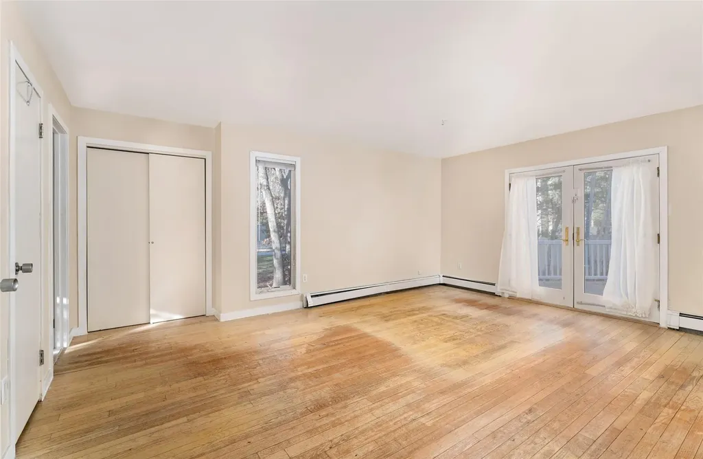 4 Todd Drive East Hampton NY 11937